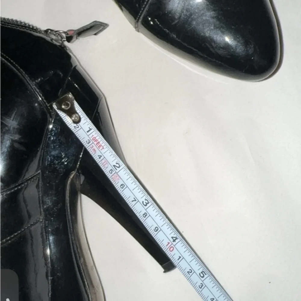 Burberry Lady GaGa 2007 Black Patent Platform Ankle Boots Booties Size 8‎